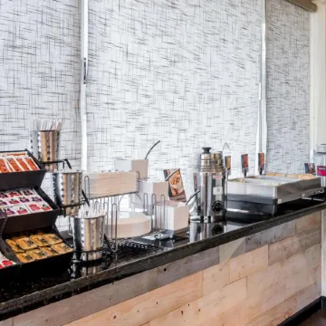 Days Inn & Suites by Wyndham Lodi