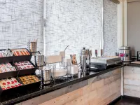 Days Inn & Suites by Wyndham Lodi