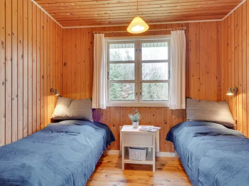 "Gizelle" - 1.5km from the Sea