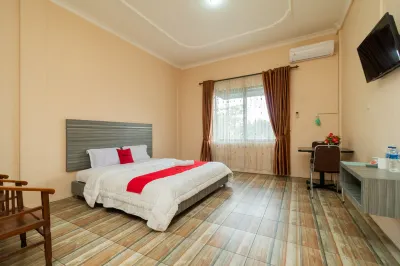 RedDoorz @ Pematangsiantar Hôtels à : Pematang Siantar