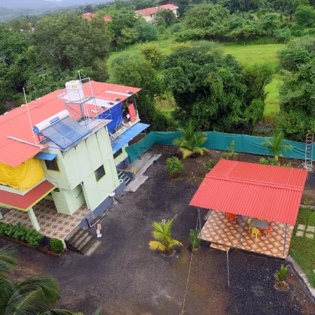 Durva Cottage Отели рядом с достопримечательностью «Алибаг Бич»