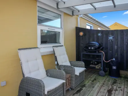 "Oddi" - 900m from the Sea