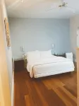 Pacific Blue Inn Hotels near Om Gallery