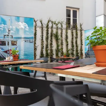 Fred Guest House Hauptbahnhof - Self Check-in Отели рядом с достопримечательностью «Район Аллея Европы»