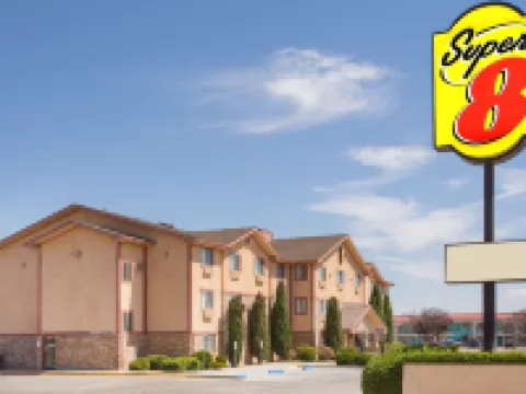 Super 8 by Wyndham Kingman Hotels in Kingman