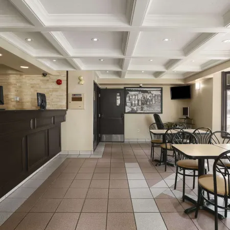 Super 8 by Wyndham North Bay