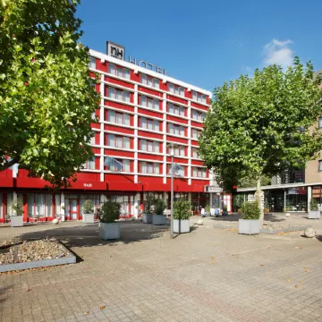 NH Maastricht Отели рядом с достопримечательностью «Коммелквартир»