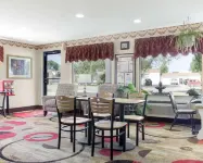 إكونو لودج جراند فوركس نير يونيفيرسيتي - موقف سيارات