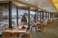Red Lion Hotel Eureka - breakfast