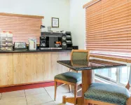 Rodeway Inn - breakfast