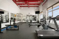Ramada by Wyndham Emerald Park/Regina East - Gym