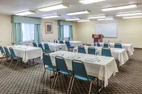 Super 8 by Wyndham Irving DFW Airport/South