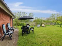 "Fiola" - 20km from the Sea Hotels in Bredebro