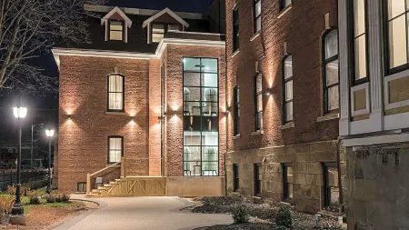 Sydney Boutique Inn & Suites