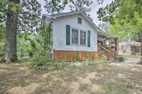 2 Mi to Central Ave: Quaint Hot Springs Home! - Country Houses
