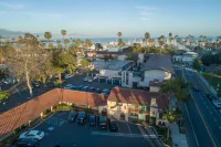 카스티요 인 앳 더 비치