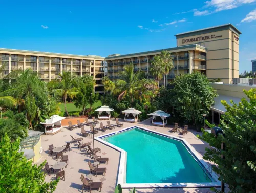 DoubleTree by Hilton Hotel & Executive Meeting Center Palm Beach Gardens - parking
