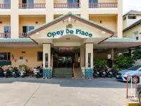 Opey de Place
