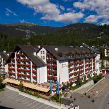 Hotel Laaxerhof Hotel Exterior