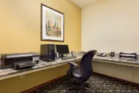Country Inn & Suites by Radisson, Norman Near University - Pools