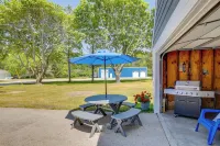 5 Mi to Point Beach State Forest: Home w/ Fire Pit - 3-Star