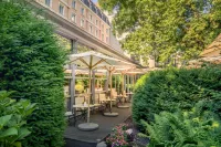 Sheraton Grand Salzburg Hotels near Mirabell Palace