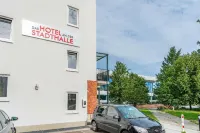 Das Hotel an der Stadthalle - Rostock Hbf Отели рядом с достопримечательностью «Церковь Святого Петра»