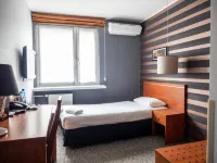 B&B Hotel Piotrków Trybunalski فنادق في Piotrkow Trybunalski