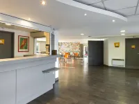 هوتل إف 1 إيني ماسي يجي