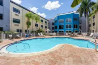 Holiday Inn Express CLEARWATER EAST - ICOT CENTER by IHG - piscina