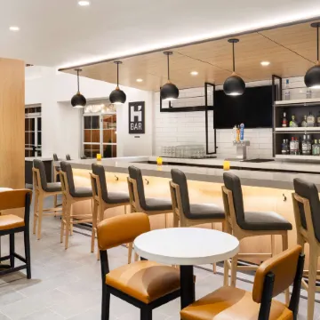 Hyatt House Colorado Springs Airport Отели рядом с Аэропорт Петерсон-Филд