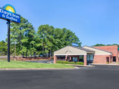 デイズ イン & スイーツ バイ ウィンダム ロッキー マウント ゴールデン イースト ロッキー・マウントのホテル