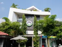 暹粒瘋猴酒店 鄰近暹粒馬戲團表演的酒店