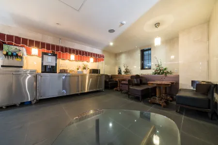 Yongin Legend Hotel Отели рядом с достопримечательностью «Университет Данкука»