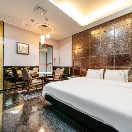 Legend Hotel