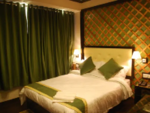 Hotel Dip Palace- Mall Road Hotels near Darjeeling Mall