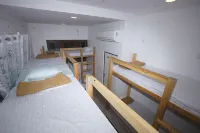 Mumbai Staytion Dorm - A Backpackers Hostel