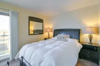 Central Lake Havasu City Condo with Pool Access!