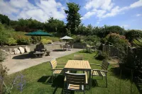 The Globe Inn Hotels in Strete