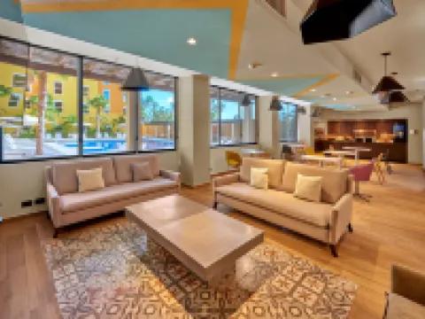 City Express Plus by Marriott Cabo San Lucas ロス・カボスのホテル