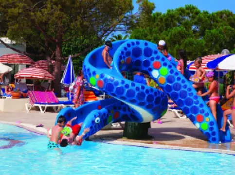 Batıhan Beach Resort & Spa