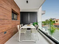 Sanders Only - Lovely 1-Bdr Apt with Two Balconies