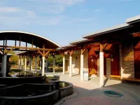 Riverside Park Shichijo Hotels in Kikuchi