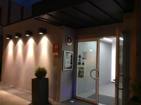 Brit Hotel Confort Saint-Lô