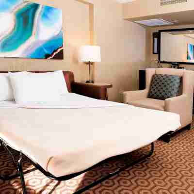 DoubleTree Suites by Hilton Tucson - Williams Center Rooms
