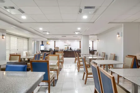 Comfort Inn & Suites New Orleans Airport North