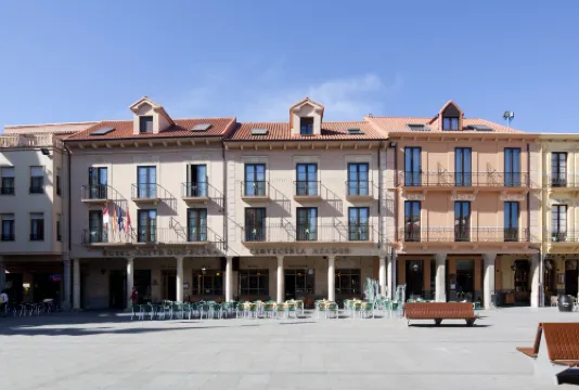 阿茨圖爾廣場酒店