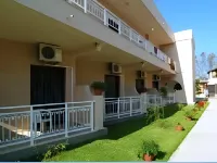 Toula's Apartments - Parkplatz