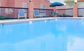 Holiday Inn Express & Suites CANTON by IHG