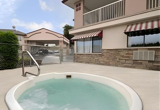 4. 슈퍼 8 바이 ..